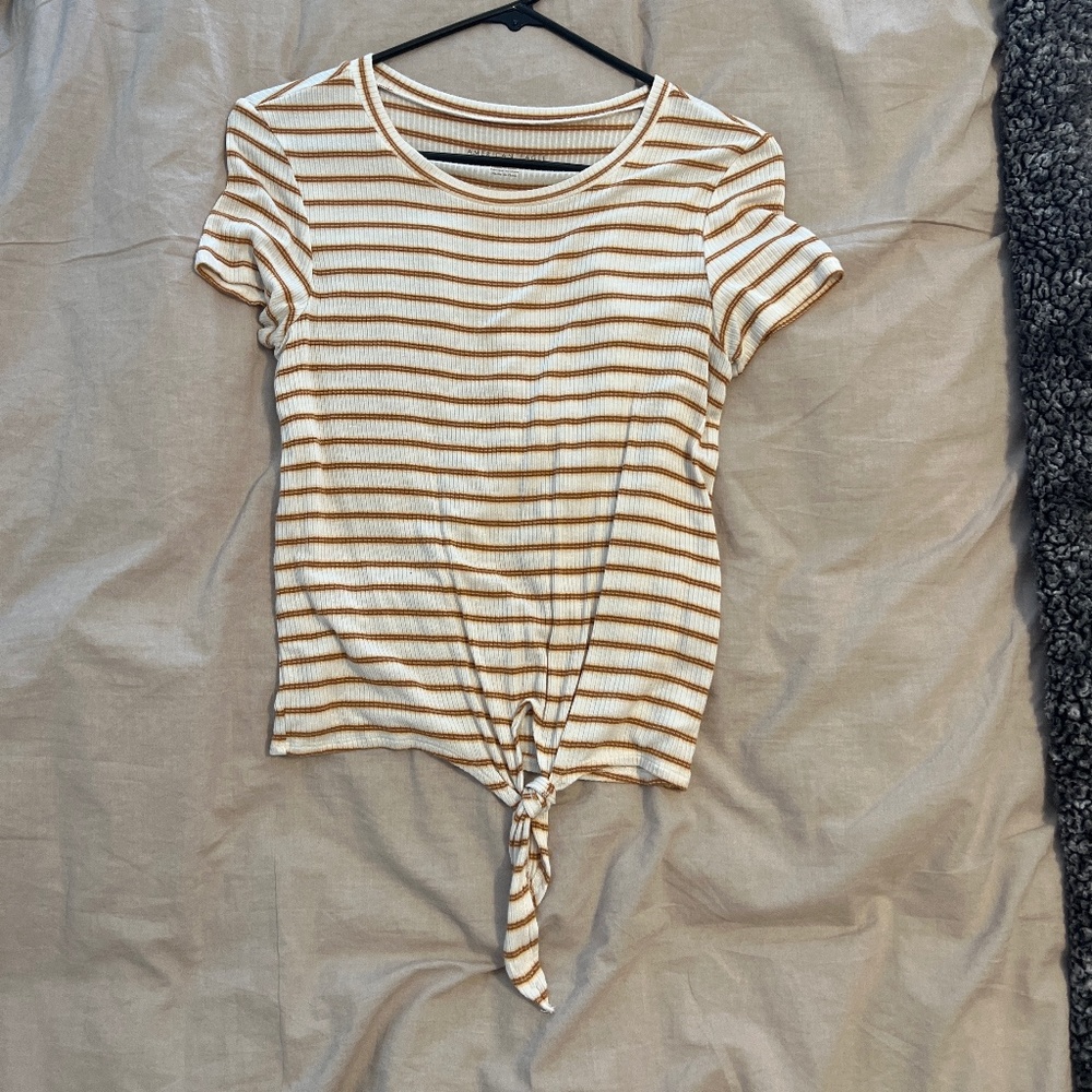 Casual tie  front top